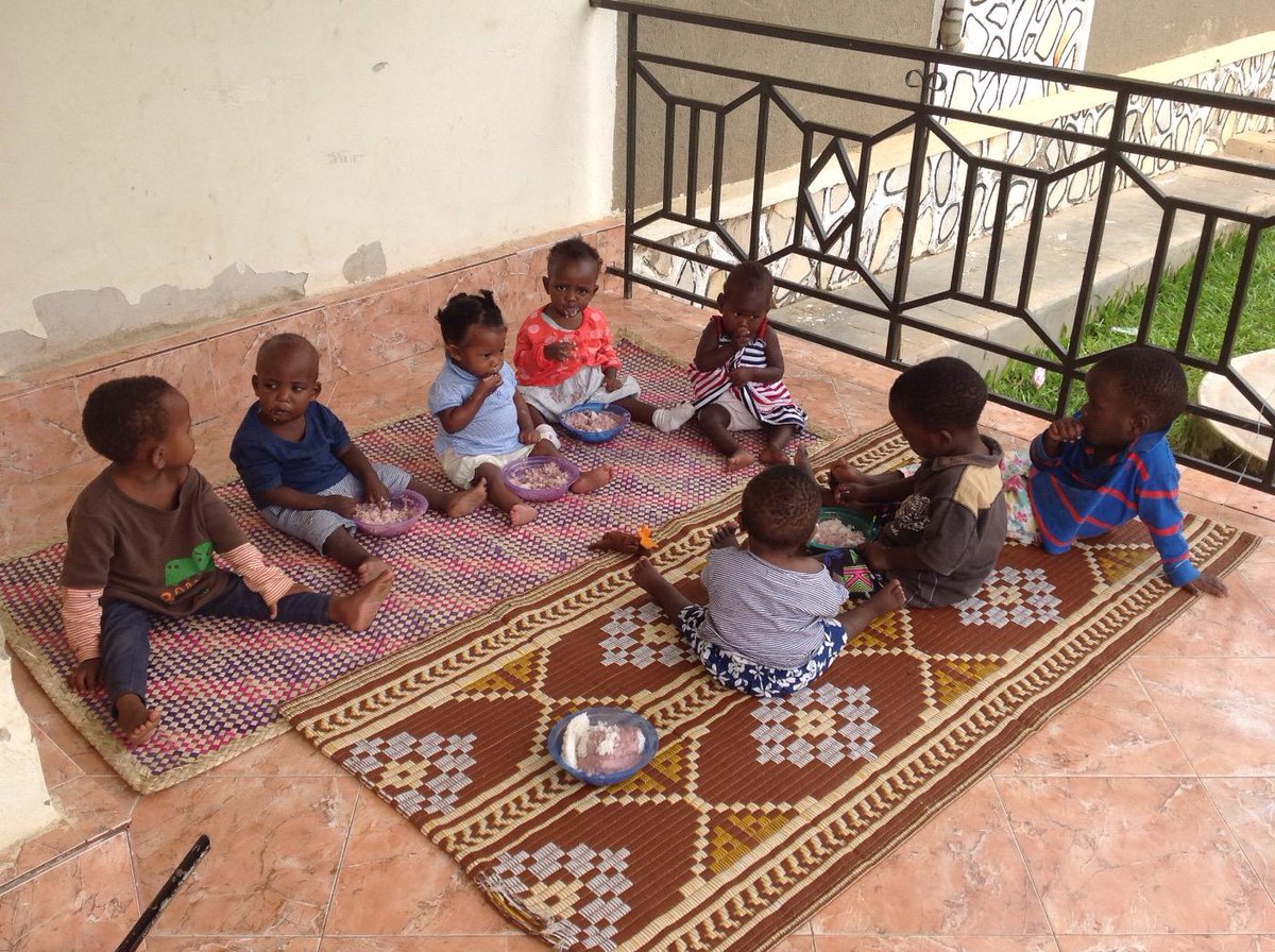 BFTH_Uganda's tweet photo. #Mealtime is #betteroffinfamilies http://t.co/9C7PHZuJ5W