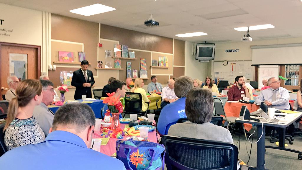 LVandeborne's tweet photo. @_StephenFujii presenting vision for career pathways to community leaders! #werprexies http://t.co/4Jg7YWfsbj