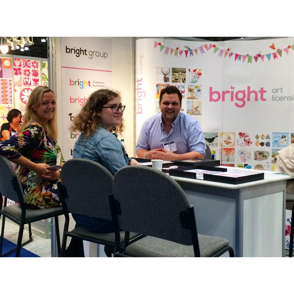 BrightLicensing's tweet photo. Hi @s_green_bean! So happy to see you at #Surtex2015! #BrightReads http://t.co/brvxCfaMXm