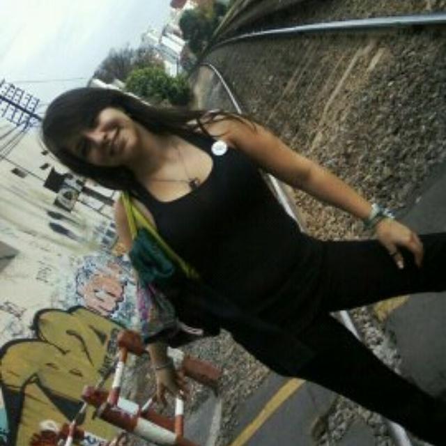 Crisbix44's tweet image. En principio saber #QueCosaQuiero o merezco si #MiDai no regresa!!