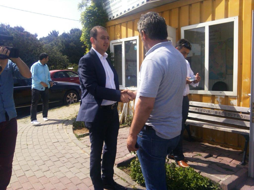 KartalAKParti's tweet photo. Değerli Mv Adayımız Sn @yildirimhursit Hürriyet Mahallesi Taksi Durağı esnaflarını ziyaret etti. #AkPartiKartalSahada http://t.co/APqA4C9rmJ