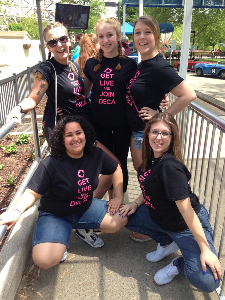 DECA_Lehigh's tweet photo. Marketing Day @ Dorney Park! #dorneypark http://t.co/eLESw46cAR