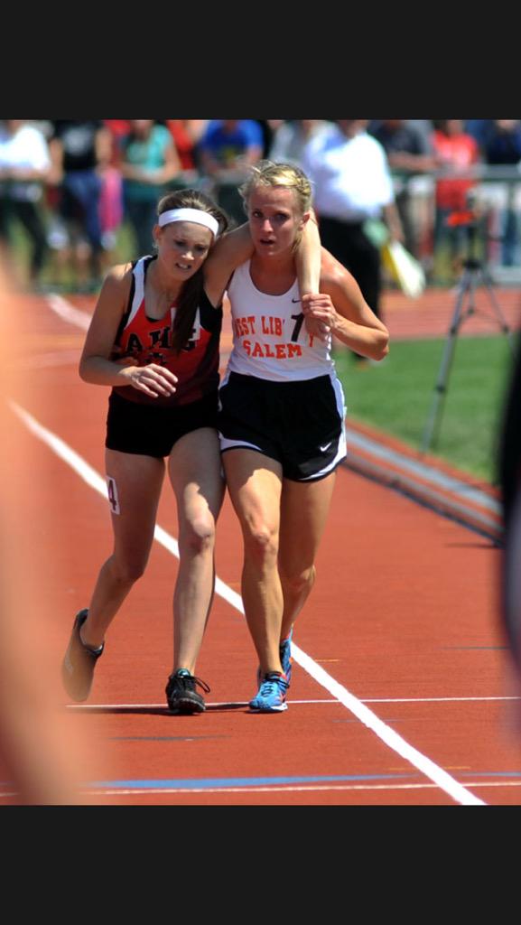 SportsReaction1's tweet photo. When your drunk friend can't get home by themselves http://t.co/jfU4yLFIsH