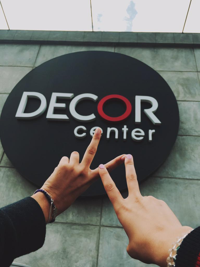 cbustamante98's tweet photo. Kantaya presentation #1 to Decor Center's chief of marketing 👊⚡️ #letschangementalities http://t.co/S9nj0FC0BK