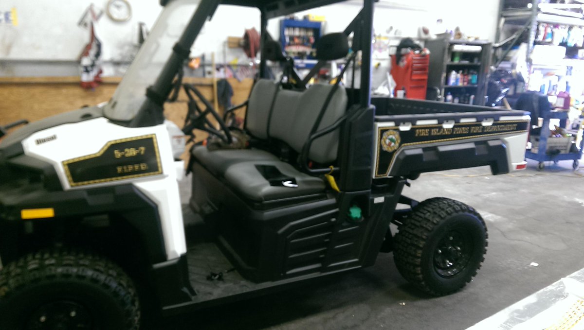 goldleafletters's tweet image. Fire Island Pines bobcat ready to go #madonna #fireisland