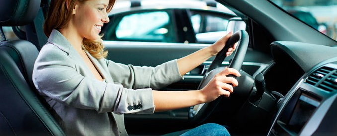 ConductorNovato's tweet photo. Cuando eras pequeño y tus padres te dejaban sólo en el coche, te ponías al volante y te sentías el puto amo. http://t.co/yXZWqnu6Tx