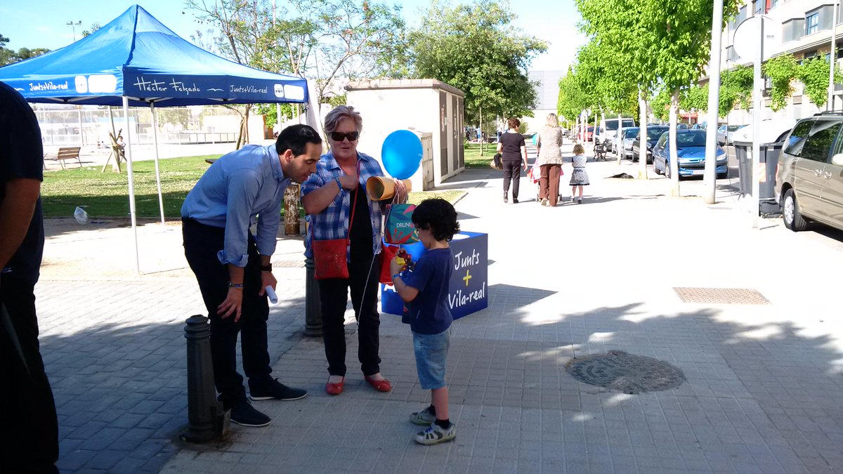 Esta tarde, <a href="/HectorFolgado/">Héctor Folgado</a>​ ha estado en la avenida Fransesc Tárrega escuchando a los vecinos #Héctoralcalde #votaPP