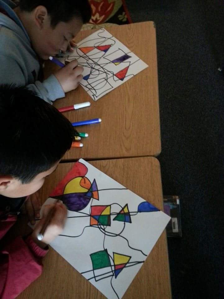 SaraNHHolm's tweet image. #srstem students release standardized testing stress with some abstract art #wearewcsd #steam #teachNVACS