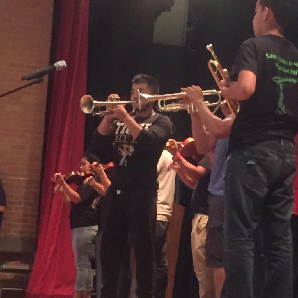 YBlessinger's tweet image. Thank you @SHMSTC for celebrating our HIPPY families tonight! @HerGabby @HISD_FACE #GreatAllOver