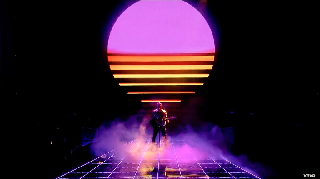 SQUAREDDIVISION's tweet photo. @nickjonas #bbmas #jealous #silenthouselive http://t.co/gNxOIX77Eb