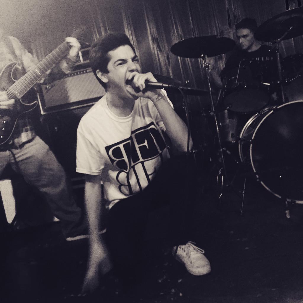 jc_messing's tweet photo. thanks to all who came out to the show; you make this scene awesome to be a part of. PC: @_Arriiii_ (la bæ) #BLFT http://t.co/fW0f1b4gAU