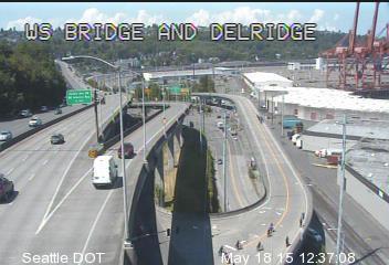 pmocek's tweet image. SDOT cams show some bike cops moving in around 12:35: #YouShellNotPass #SeattleVsShell #TweetSmart