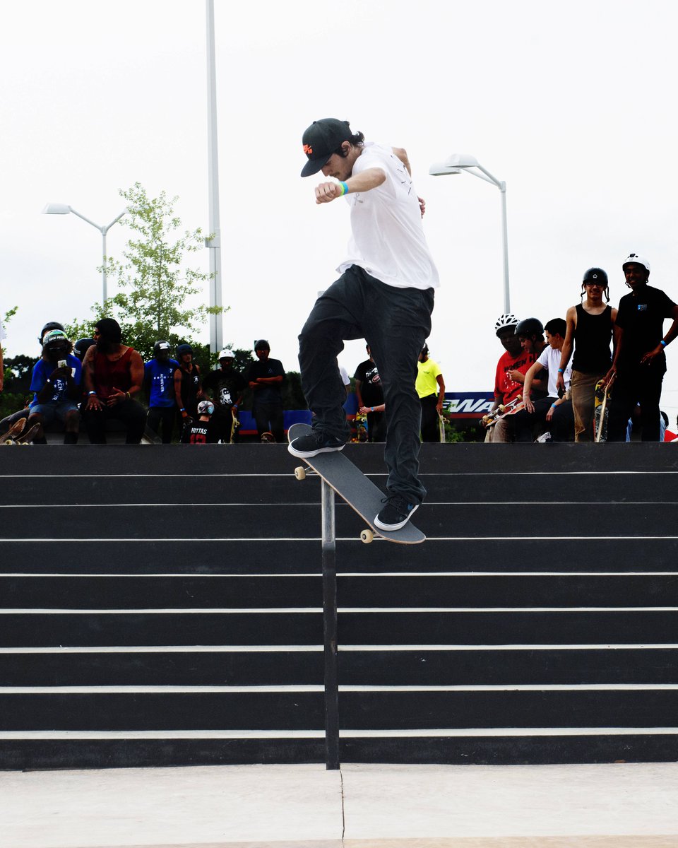 Green Label tweet media