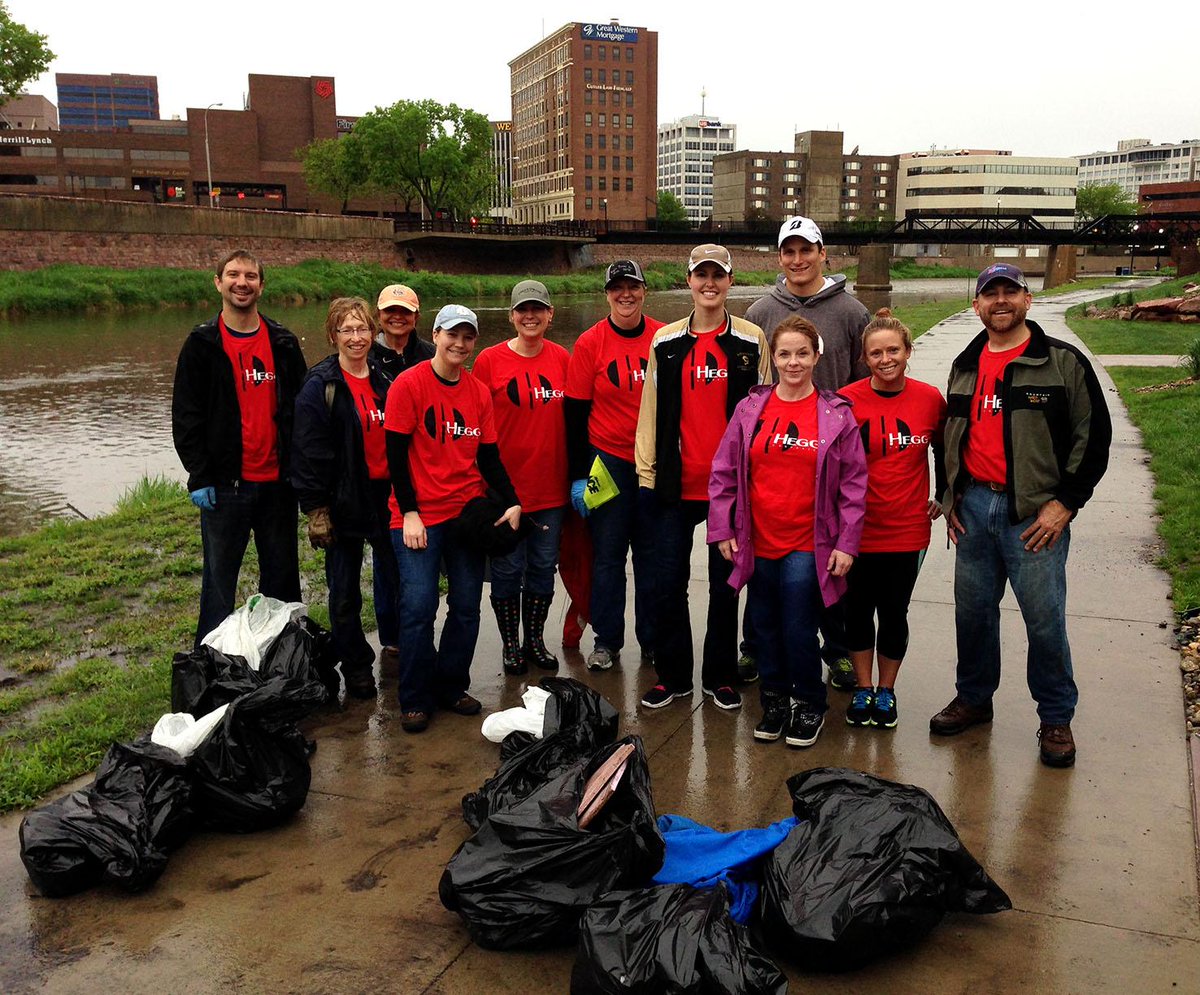 HeggCompanies's tweet photo. Thanks to the Hegg Companies #rivercleanup crew for braving the wind &amp; rain on Saturday in downtown #SiouxFalls http://t.co/KE0WYnd6pS