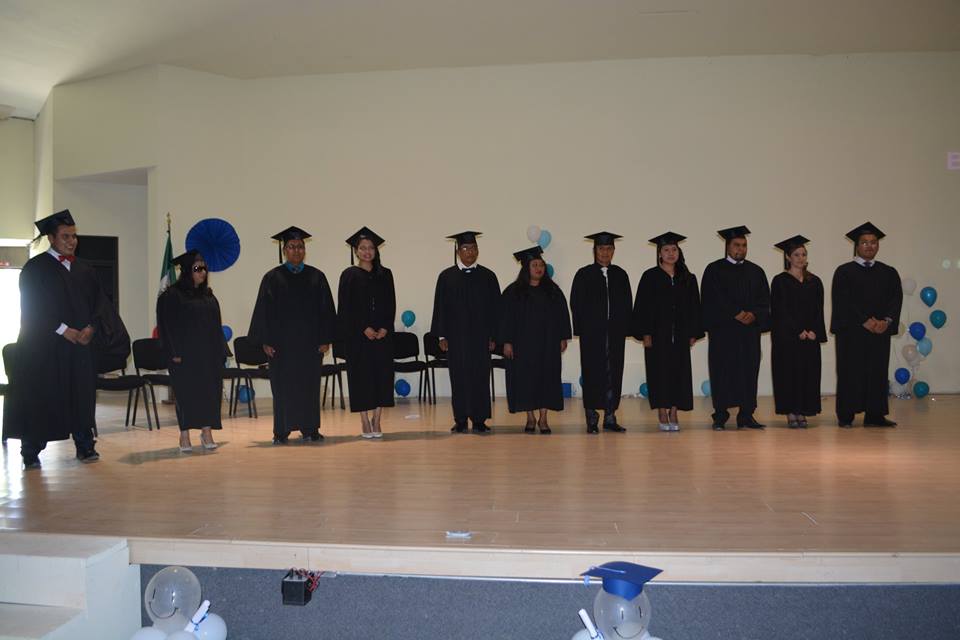 cetym's tweet photo. Generación 2011-2015 "Levantémonos y Edifiquemos... Hasta la meta" http://t.co/N8846Ydz2W