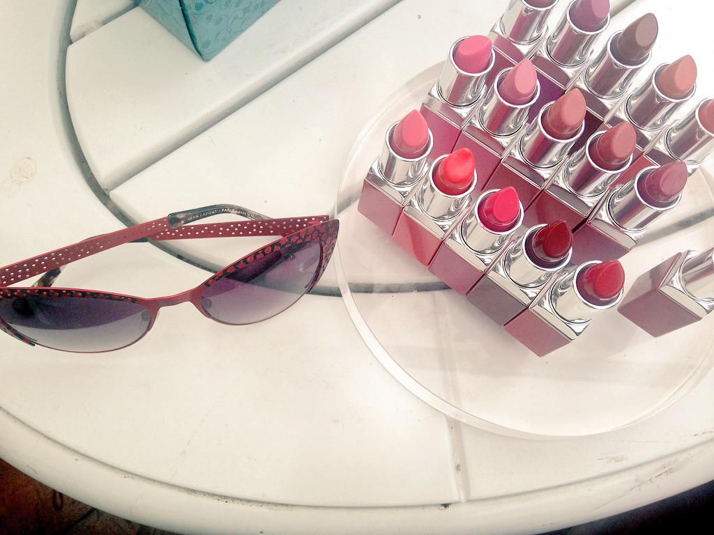Ambersnotebook's tweet photo. loving the new @Clinique #ColorPop line ... Paired perfectly w/a pair of @lafontparis shades ... #WowPop was my fave💄 http://t.co/DIta5FVZVE