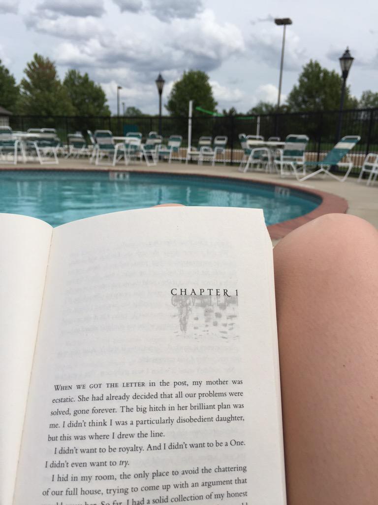 Addybordine's tweet photo. Sun, friends, a pool and a new book; today can't get much better! ☀️ http://t.co/4M9jdRg4RC