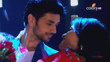 khaafidoorse's tweet image. want ISHVEER to unite soon...'coz jus wana see RANVEER happy!!! #wewantishveerback