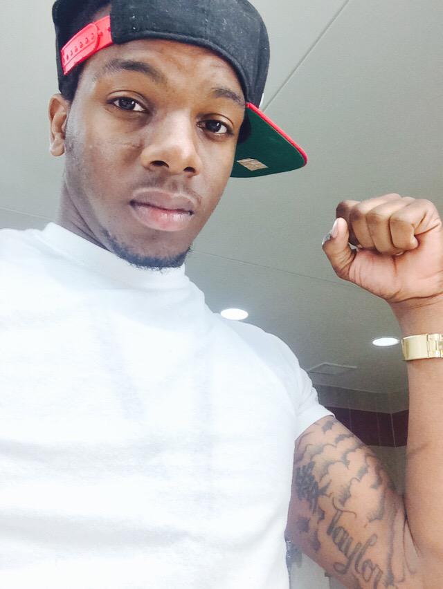 finnesin_wayne's tweet photo. 💪🏾 http://t.co/3blbhssSpe