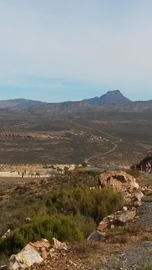 Tjoppie25's tweet photo. Riding Tankwa karoo and Katbakkies Pass...@luxury__travel @BMWGSGirls @GetawayMagazine @myFiets @Bikeroutescoza http://t.co/Dr019tGBN1