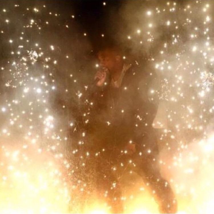 KimKardashian's tweet image. Kanye x Billboard Music Awards