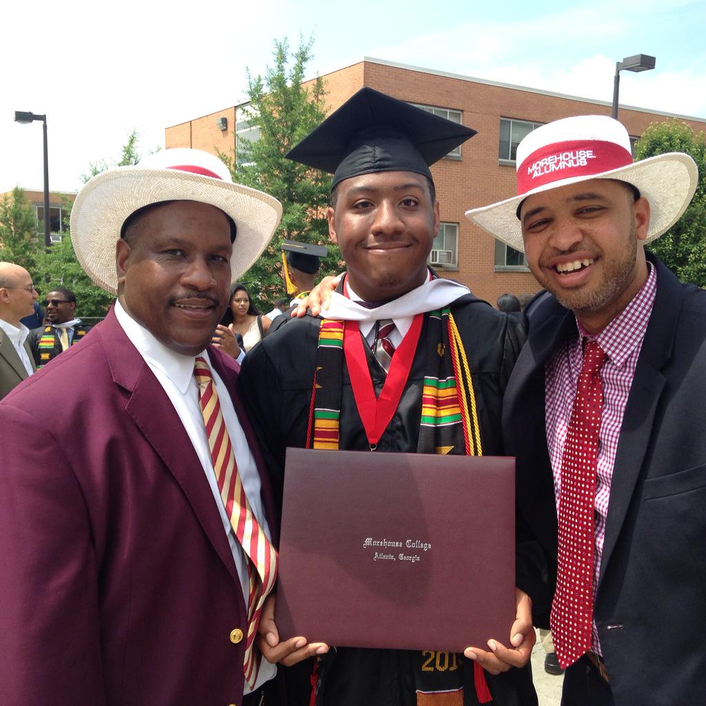 curtiseveryday's tweet photo. Nothing like a @Morehouse Man seeing his son become one too! #FatherhoodForum #MCGrad15 @MorehouseDCalum http://t.co/tJVW7Q7Jci