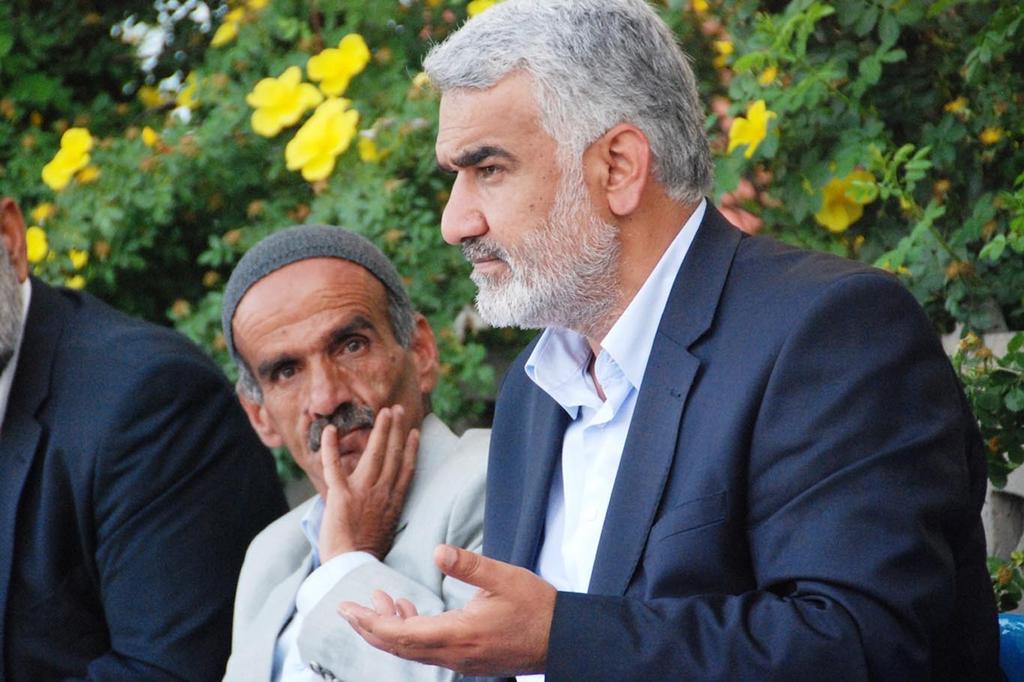 HuzurDiyari34's tweet photo. Diyarbekir Hür Adayımız @zyapicioglu Bismil ilçesinde ve bismile bağlı köylerde halkla buluştu... http://t.co/zJAidK2nBP