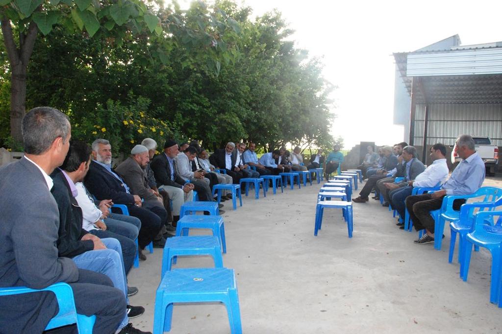 HuzurDiyari34's tweet photo. Diyarbekir Hür Adayımız @zyapicioglu Bismil ilçesinde ve bismile bağlı köylerde halkla buluştu... http://t.co/zJAidK2nBP
