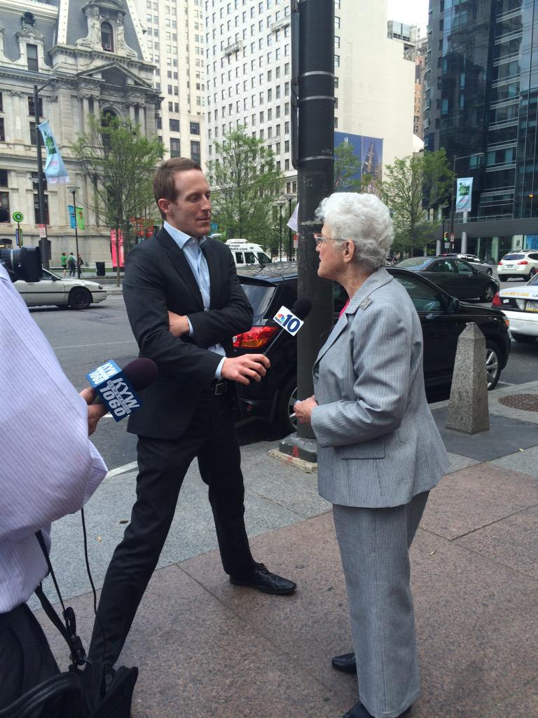 LynneForMayor's tweet photo. Lynne is excited to meet some potential voters today outside city hall! #Lynne4Mayor #NextMayorPHL http://t.co/NEnE2zPGcM