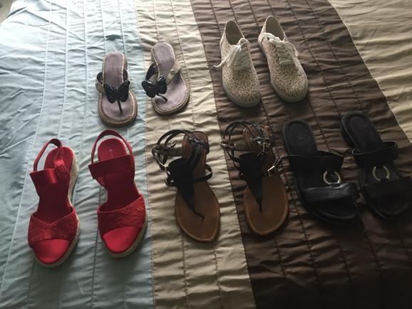 PowellSherl's tweet photo. For sale 2.00 a pair. Size 9 http://t.co/SpwwkuhhLz