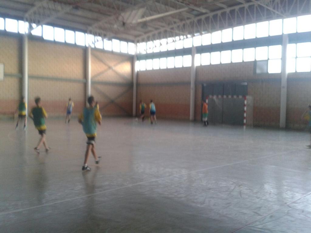VillahermosaFS's tweet photo. Enorme el esfuerzo, este sábado tenemos que apoyarles mas que nunca, están a un paso, vamoooos!!!
#gocalduchofutsal http://t.co/ivwojx6iFA