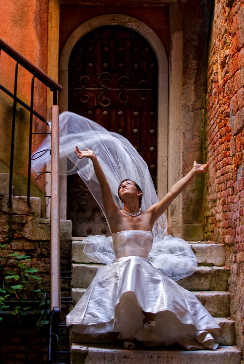 _twistedimage's tweet image. Beautiful Gessica in Venice! Weddings from only £500.00! #wedding #bride #photography