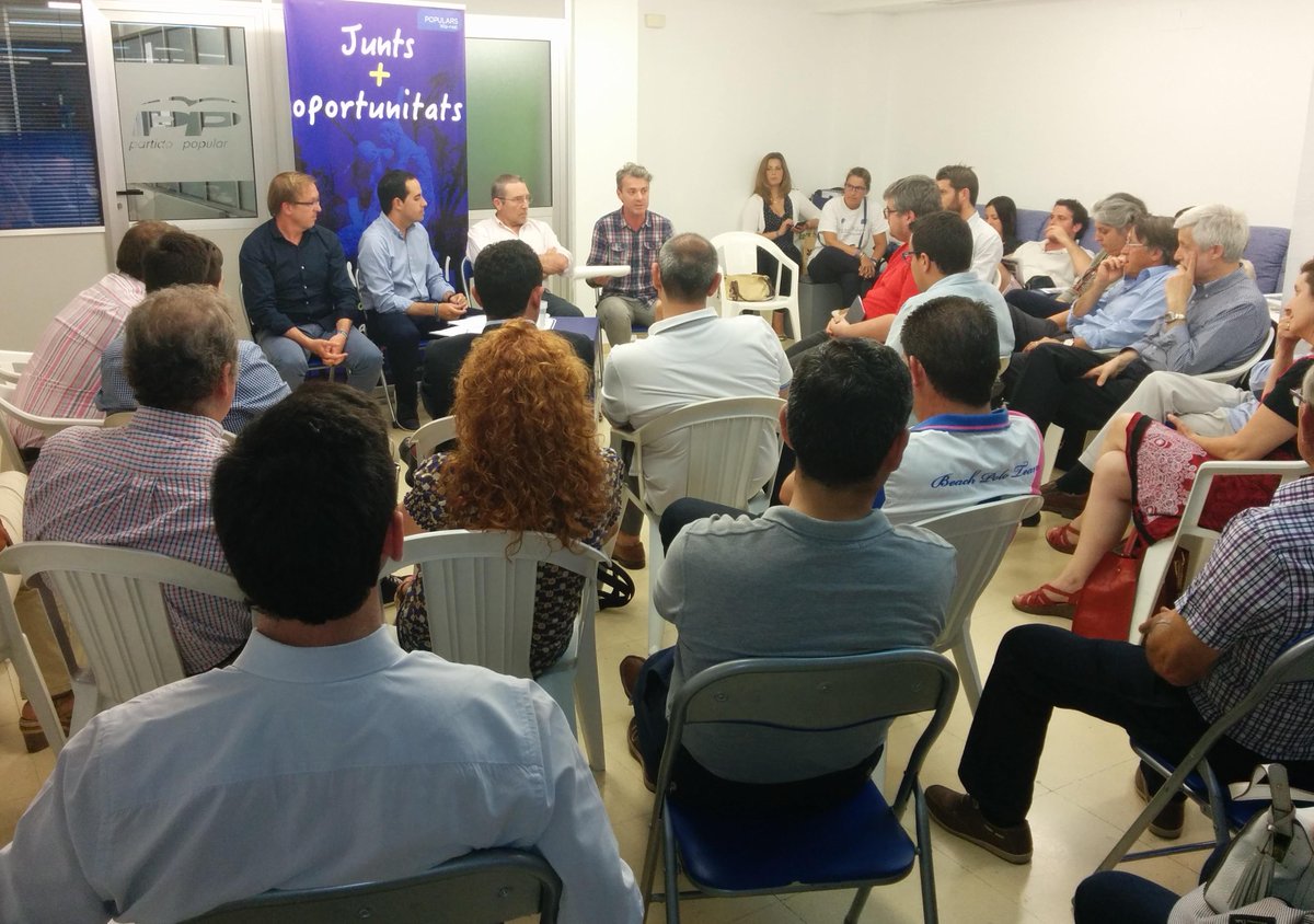 PP favorecerá el tejido comercial local con la creación de la Tarjeta Vila-real hectorfolgado.com/137-el-partido… #héctoralcalde