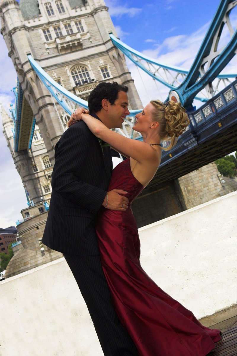 _twistedimage's tweet image. A beautiful summers day back in 2004! @TowerBridge #londonwedding #bride #wedding