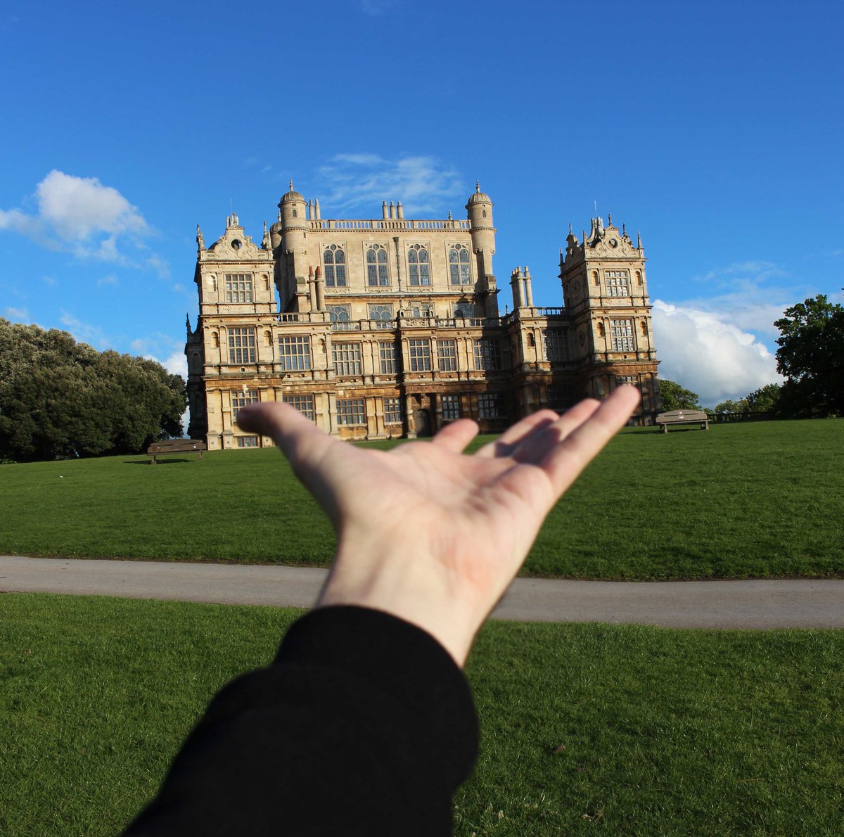 Hockley's tweet photo. Today we went for a stroll around Wollaton Park.

It's always a great day out!

#Nottingham 🌳 http://t.co/X4nh8ee8sk