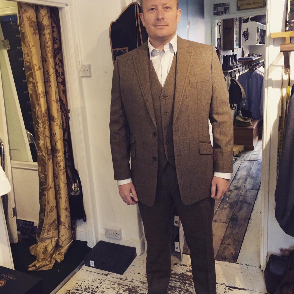 RegentTailoring's tweet photo. A very happy customer with his new made to measure/bespoke suit @Pixie_me @SalisburyLife @bestofsalisbury http://t.co/KyLIT0qdt0