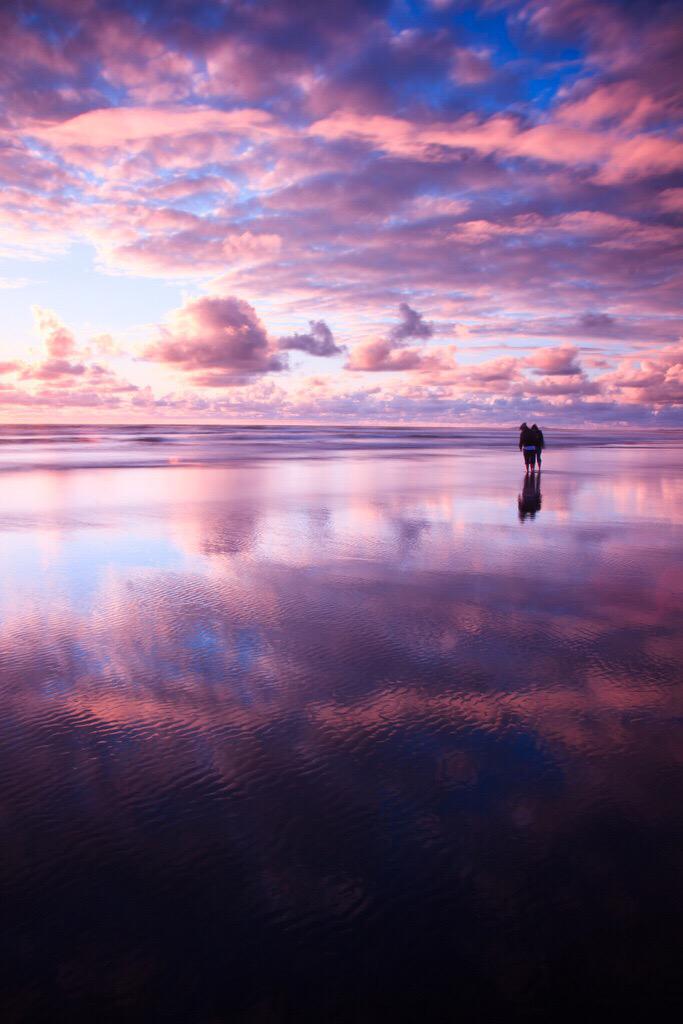 westward_adv's tweet photo. I can't choose between the mountains or the sea. http://t.co/tIzA2J7TWl