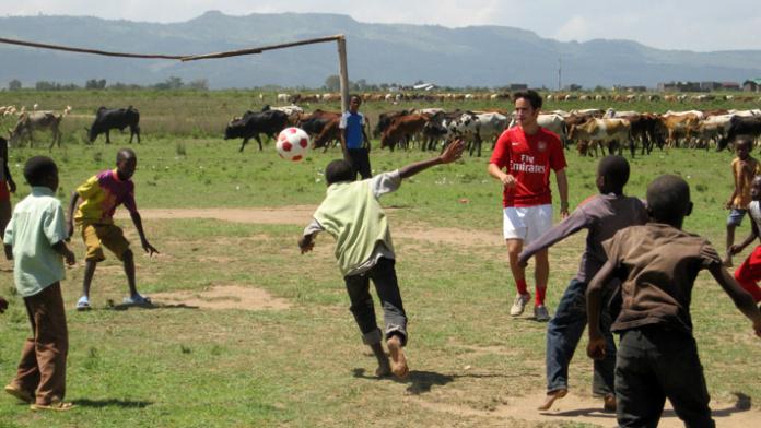 Want to coach with <a href="/AFCCommunity/">Arsenal Community</a>? Applications for the Arsenal Gap Year Programme now open - arsn.al/TNCduz