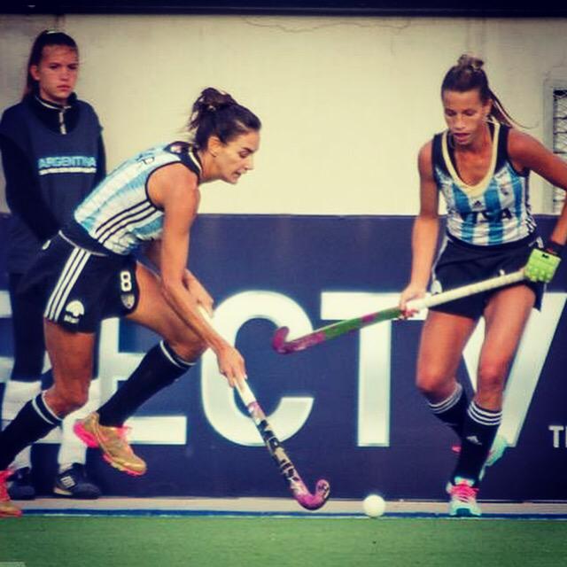delfinamerino's tweet photo. Colgala y seguí @aymarlucha 😝 #FlashBack #ChampionTrophy2014 @MalikArgentina http://t.co/0ipMgEVVNx