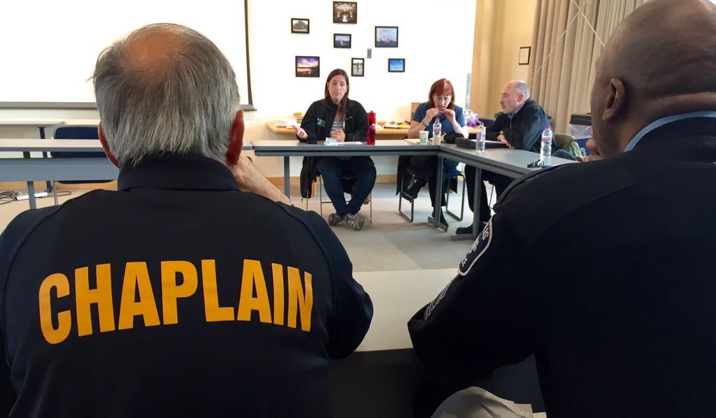 MinneapolisPD's tweet photo. 5th Precinct brought in Rabbi, Community Leader &amp;  Street Outreach Leader to meet with Officers #communityconnect http://t.co/SGm2MMLm7P