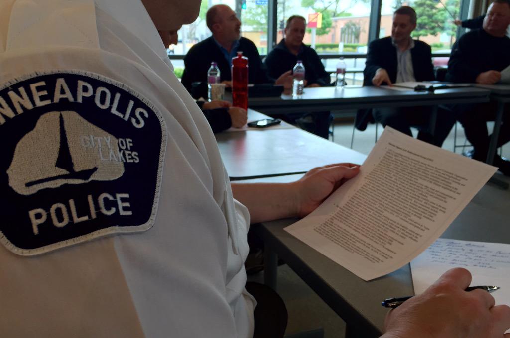 MinneapolisPD's tweet photo. 5th Precinct brought in Rabbi, Community Leader &amp;  Street Outreach Leader to meet with Officers #communityconnect http://t.co/SGm2MMLm7P