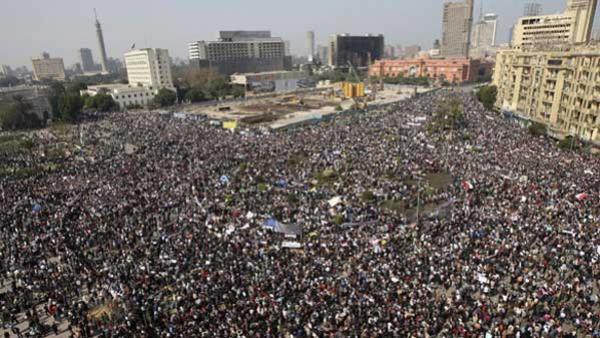 Mofanjkh's tweet image. الثورة هي من يقف العالم أجمع ضدها ( وليست من يقول رئيس امريكا له) ( Now Means Now) 
#30JuneRevolution #30يونيو