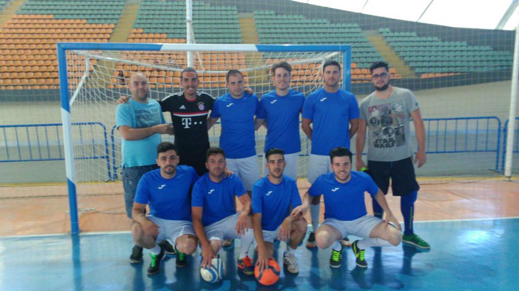 FSLASGANCHOSAS's tweet photo. #somosdeprimera http://t.co/A07tByBJyy