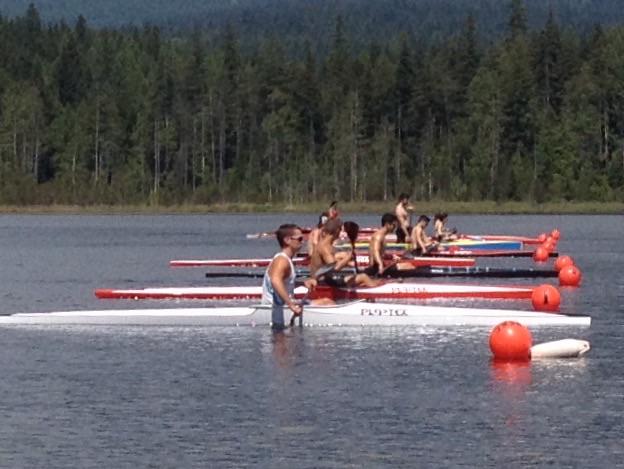 RCKC_Sprint's tweet photo. Victoria Day RIdge small regatta🏁 http://t.co/8cnjOxmG9C