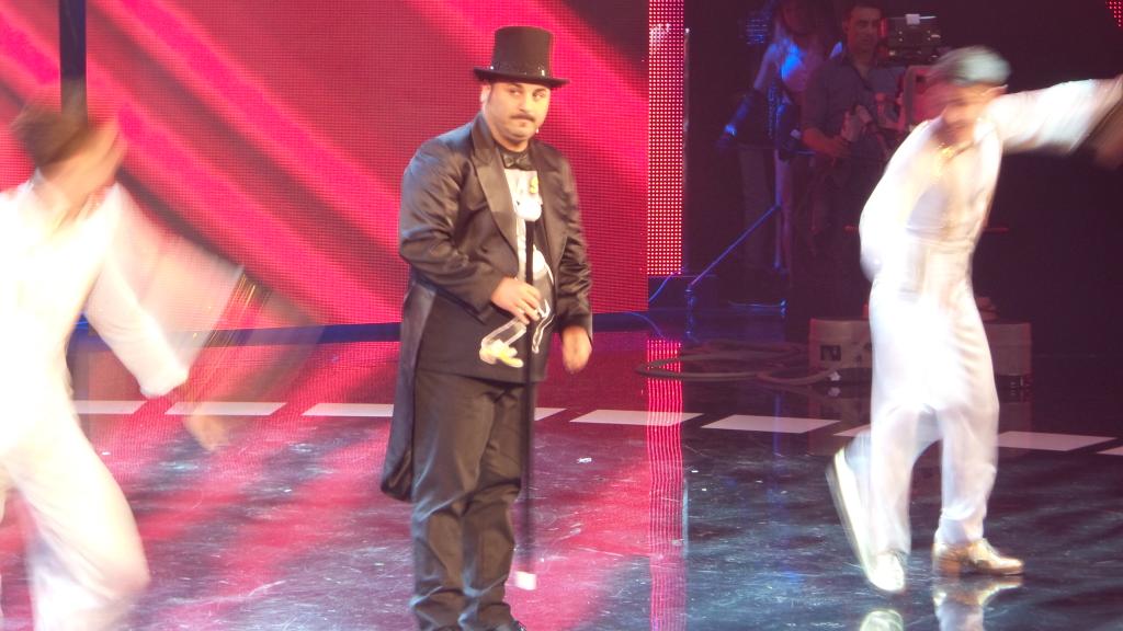 .@SergioFriscia a ritmo di Tip Tap!
Vi ha fatto divertire? #SiPuoFare #live