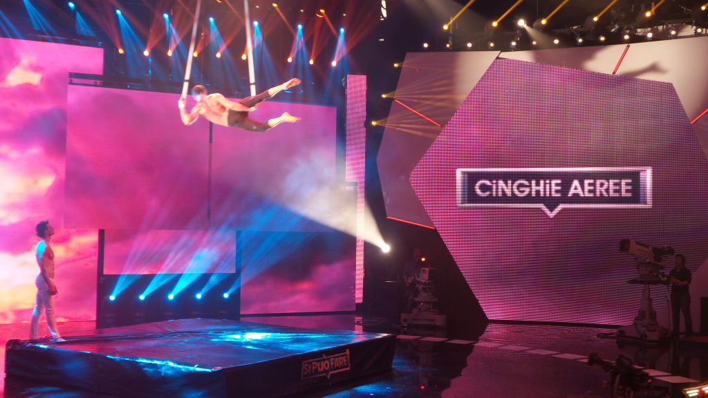 Il cavallo di battaglia scelto da #SimonGrechi sono le cinghie aeree! #SiPuoFare #live