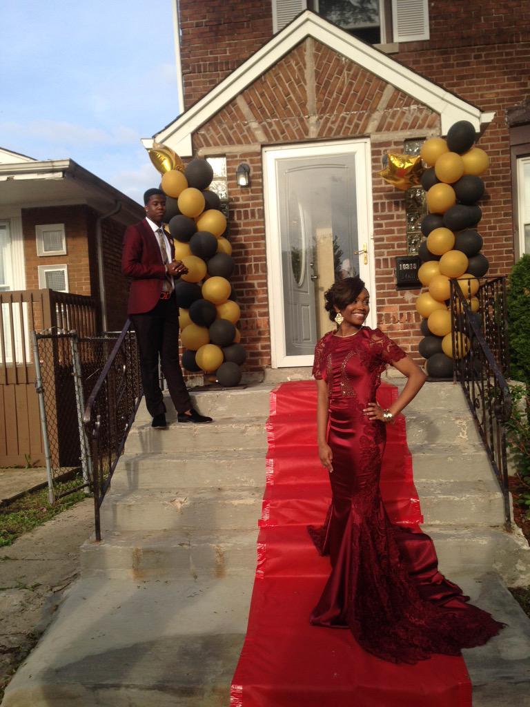 MidwestProm2k15's tweet photo. 😍😍😍 #prom #Prom2015 #prom2k15 #prompics #prompics2015 #promposal2k15 http://t.co/YMZKwHBUmH
