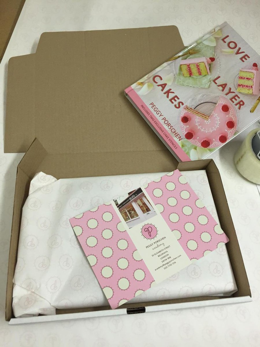 brynmorrow's tweet photo. #Lovelayercakes one ready to post just 99 to go! @peggyporschen http://t.co/xZVf6O2Ry6