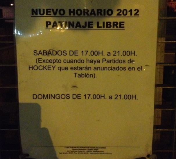 Ayuntamientos igual de actualizados que las hojas informativas de sus polideportivos... Cuidaaado a quien votáaaaais