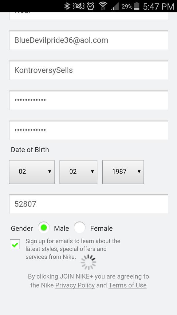 RealKontroversy's tweet photo. @NikeSupport the wheel at the bottom just keeps spinning, doesn't advance. http://t.co/KHGeowDVND